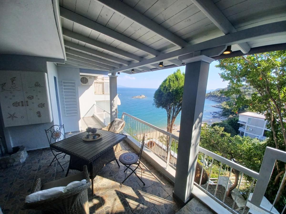 דירות PalaiónTsiflíkion Balcony By The Sea מראה חיצוני תמונה